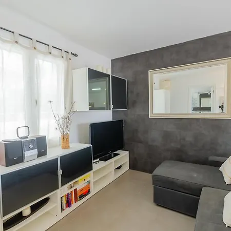 Maison Sur La Plage Apartment *